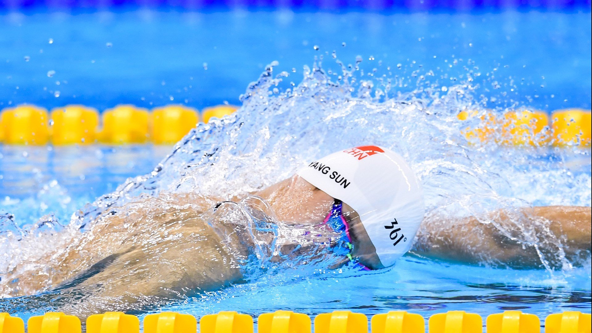 绿茵场与乒乓台的双重奏，葡萄牙铁骑碾压日耳曼战车，林高远赛场燃起东方火焰